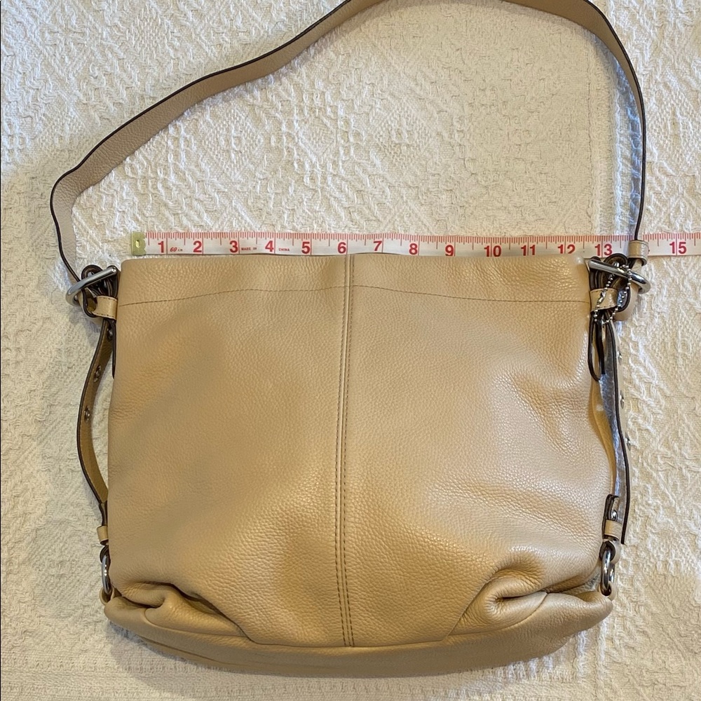 Coach Pebbled Leather Duffle Bag Soho Handbag Mint XL Crossbody East West beige - Picture 2 of 16